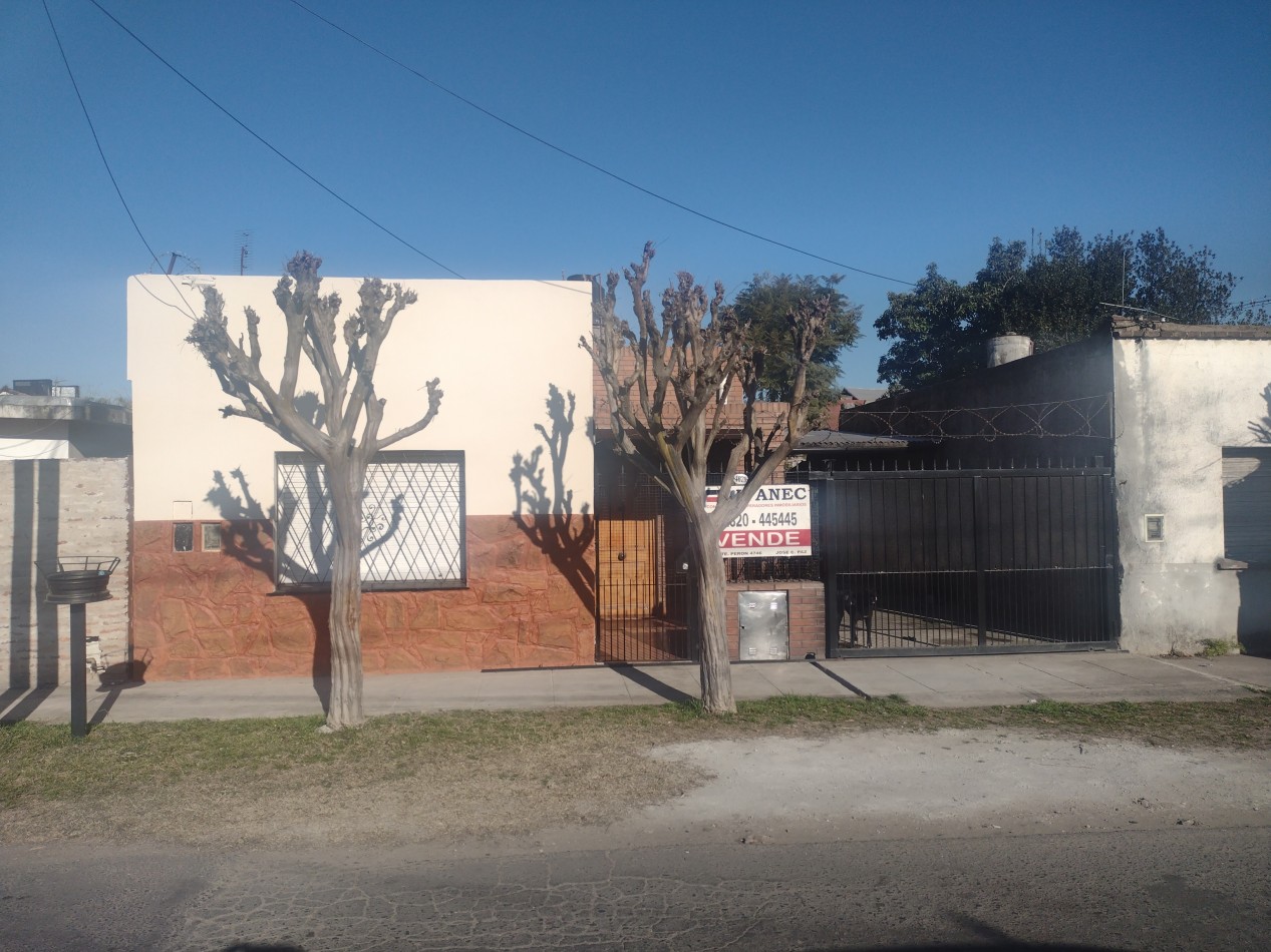 CASA CON DEPARTAMENTO AL FONDO A MTS. DE AV. GASPAR CAMPOS. 
