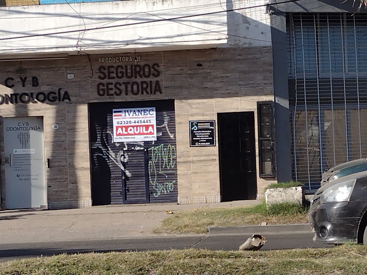 LOCAL SOBRE AV. HIPOLITO IRIGOYEN EX RUTA 197 - JOSE C. PAZ
