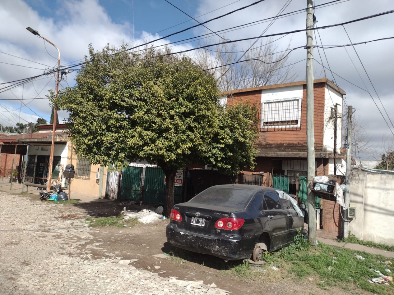 CASA DE 2 PLANTAS