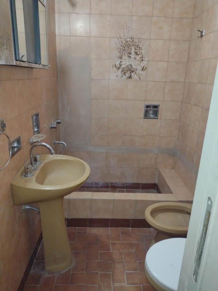 DEPARTAMENTO A METROS DE AVENIDA CROACIA