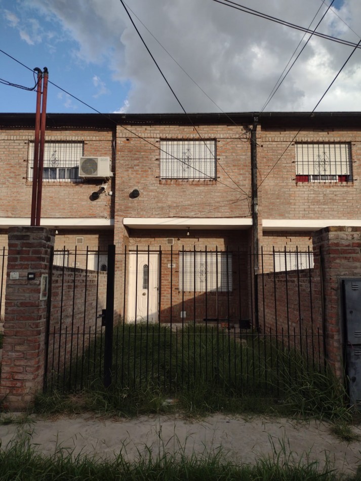 ALQUILER DUPLEX A MTS. DE PTE. PERON