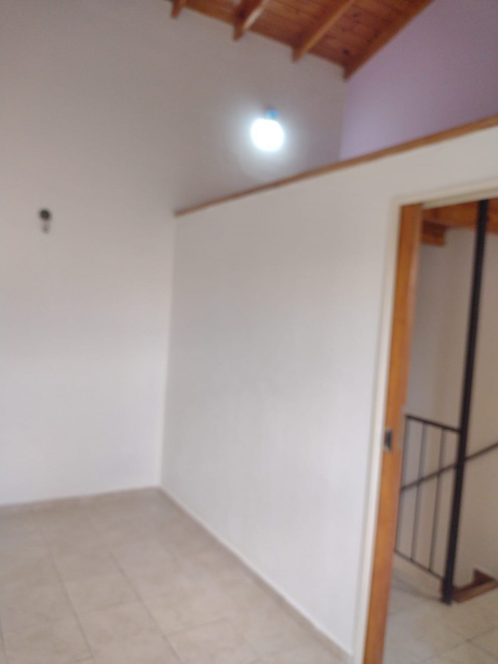 ALQUILER DUPLEX A MTS. DE PTE. PERON