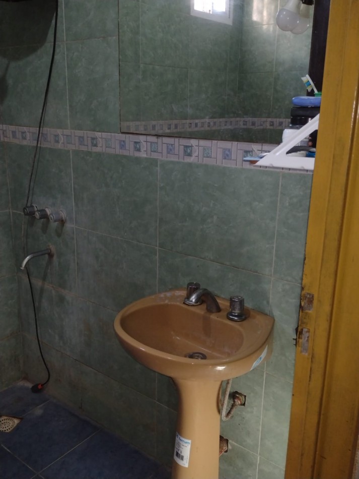 CASA EN BARRIO ALBERDI