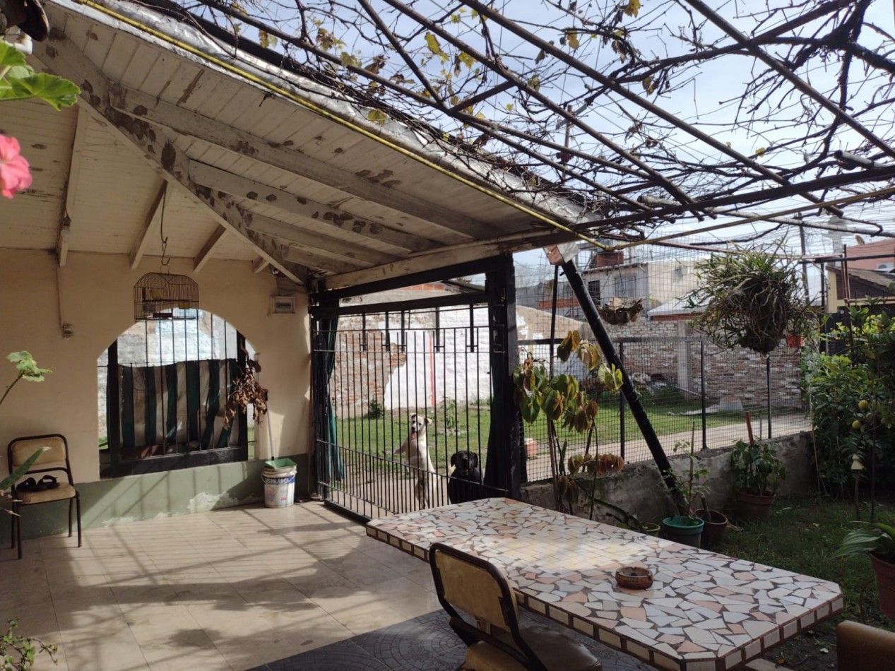 LOTE CON QUINCHO  Y PARRILLA