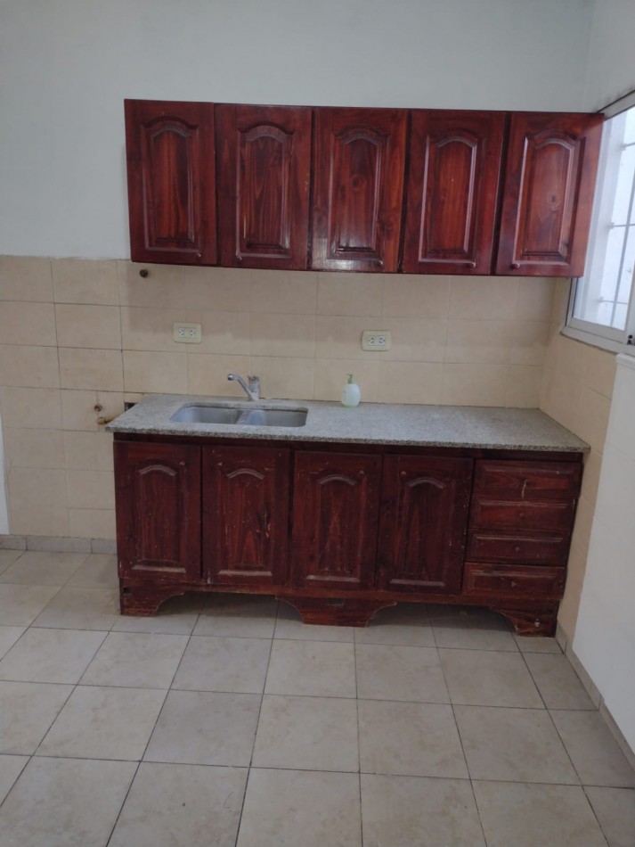 ALQUILER DUPLEX A MTS. DE PTE. PERON
