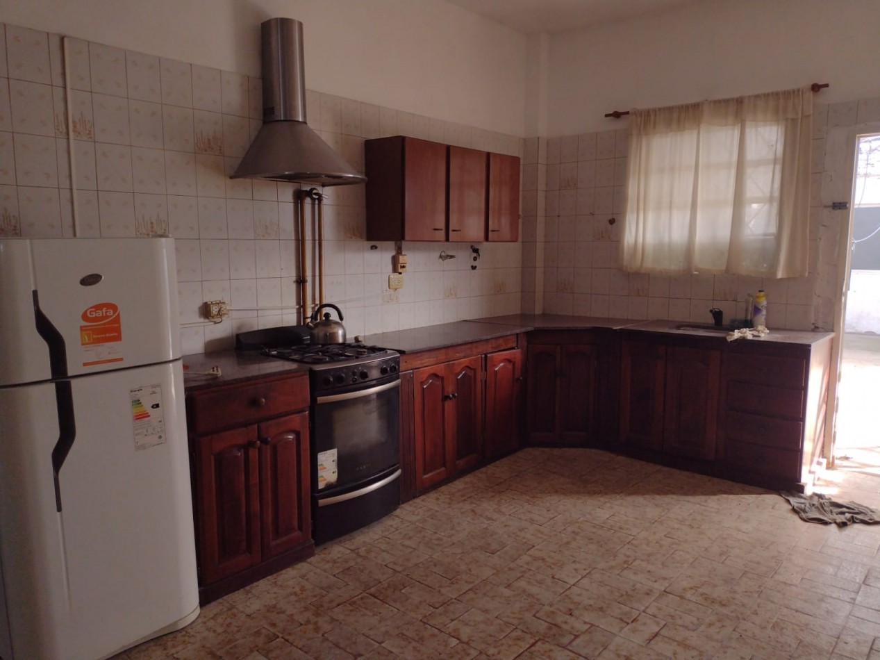 CASA EN JOSE C. PAZ DE 2 DORMITORIOS A 250 METROS DE RUTA 8