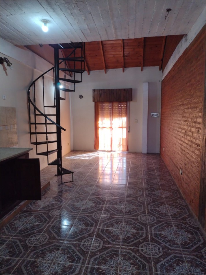 DEPARTAMENTO EN PLANTA ALTA SOBRE RUTA 24 - CUARTEL V - MORENO