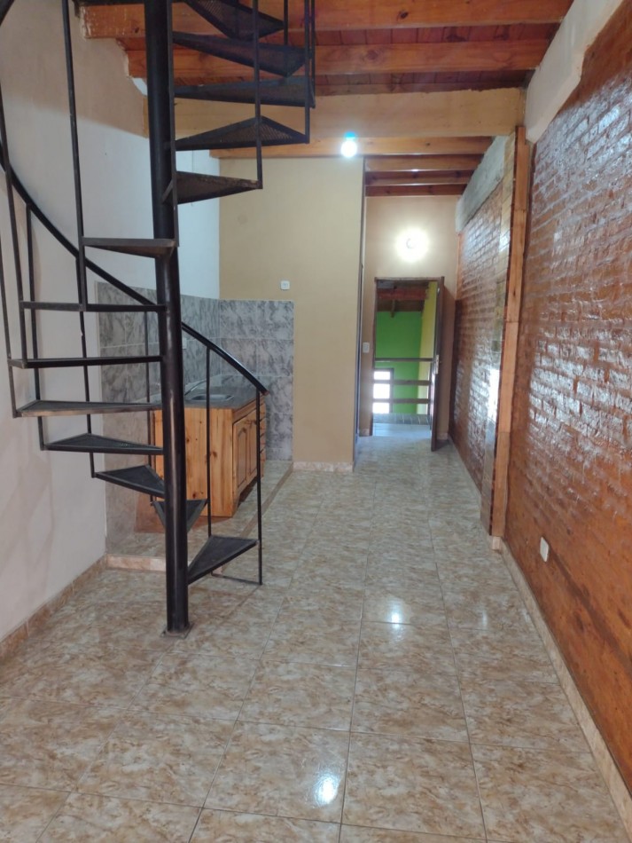 Departamento en planta alta, Cuartel V - Moreno