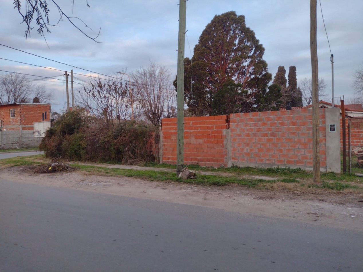 LOTE EN BARRIO ALBERDI, EXCELENTE ZONA SOBRE ASFALTO