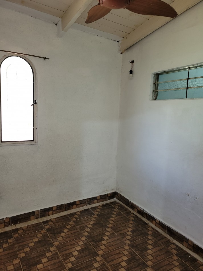 CASA TIPO  PH AL FONDO CON COCHERA A METROS DE AV. PTE. PERON