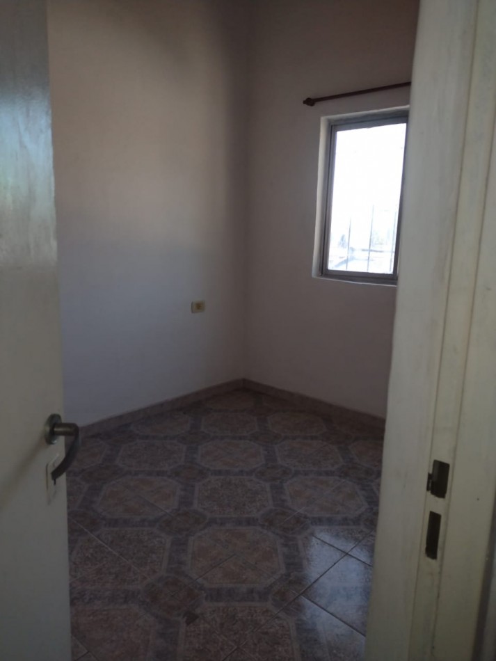 DEPARTAMENTO EN PLANTA ALTA A MTS. DE AV. CROACIA