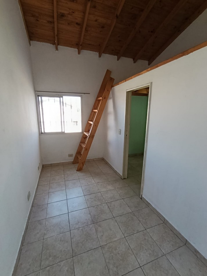 DUPLEX 2 DORMITORIOS A METROS DE AV. PTE. PERON. 