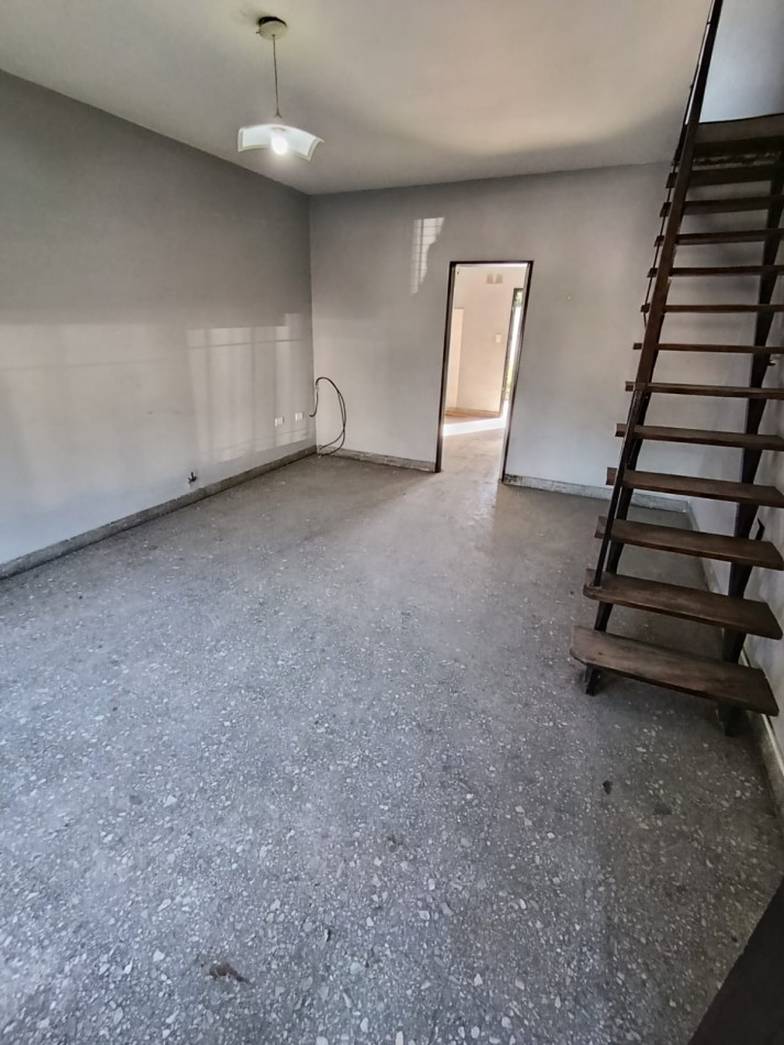 DUPLEX A 100 METROS DE AV. GASPAR CAMPOS Y PUEYRREDON