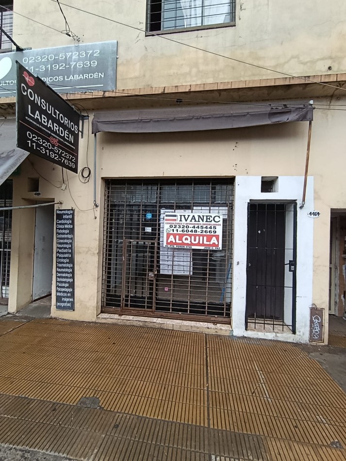 EXCELENTE LOCAL SOBRE AV. PTE. PERON. 