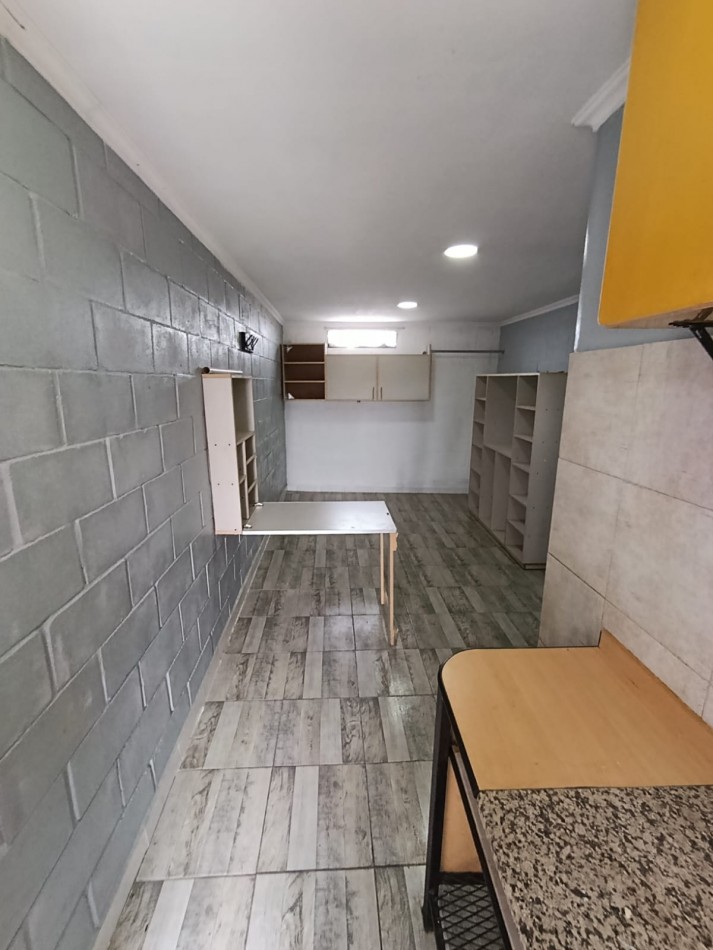 MONOAMBIENTE A 100 METROS DE AV. PTE. PERON. 