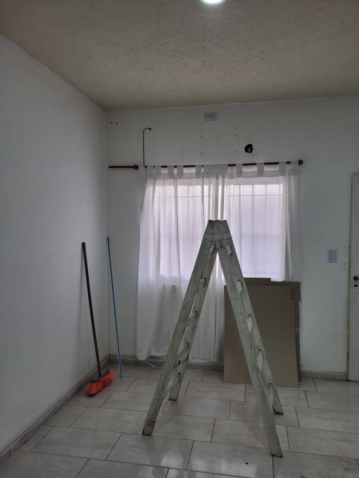 DUPLEX 2 DORMITORIOS CON ENTRADA PARA AUTOS EN FCO. ALVAREZ. 