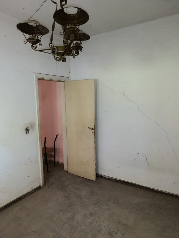 CASA A RESTAURAR EN JOSE C. PAZ CON ANTICIPO Y CUOTAS