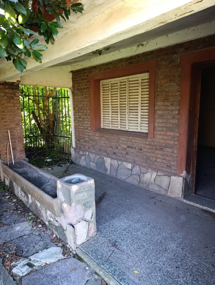 CASA A RESTAURAR EN JOSE C. PAZ CON ANTICIPO Y CUOTAS