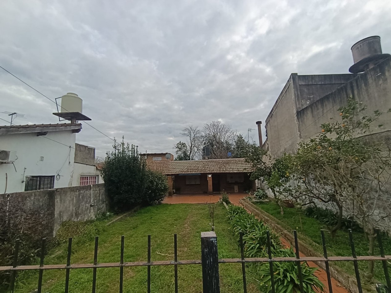 CASA DE 2 DORMITORIOS EN JOSE C PAZ