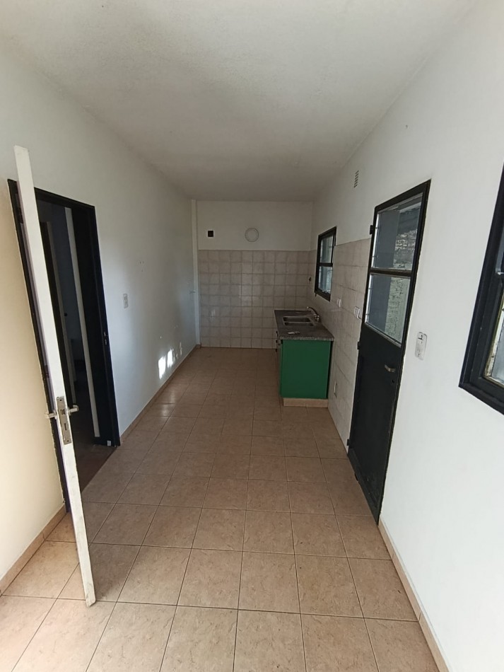 CASA 4 DORMITORIOS EN JOSE C. PAZ