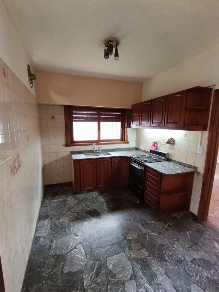 APTO CREDITO HIPOTECARIO - CASA DE 2 DORMITORIOS