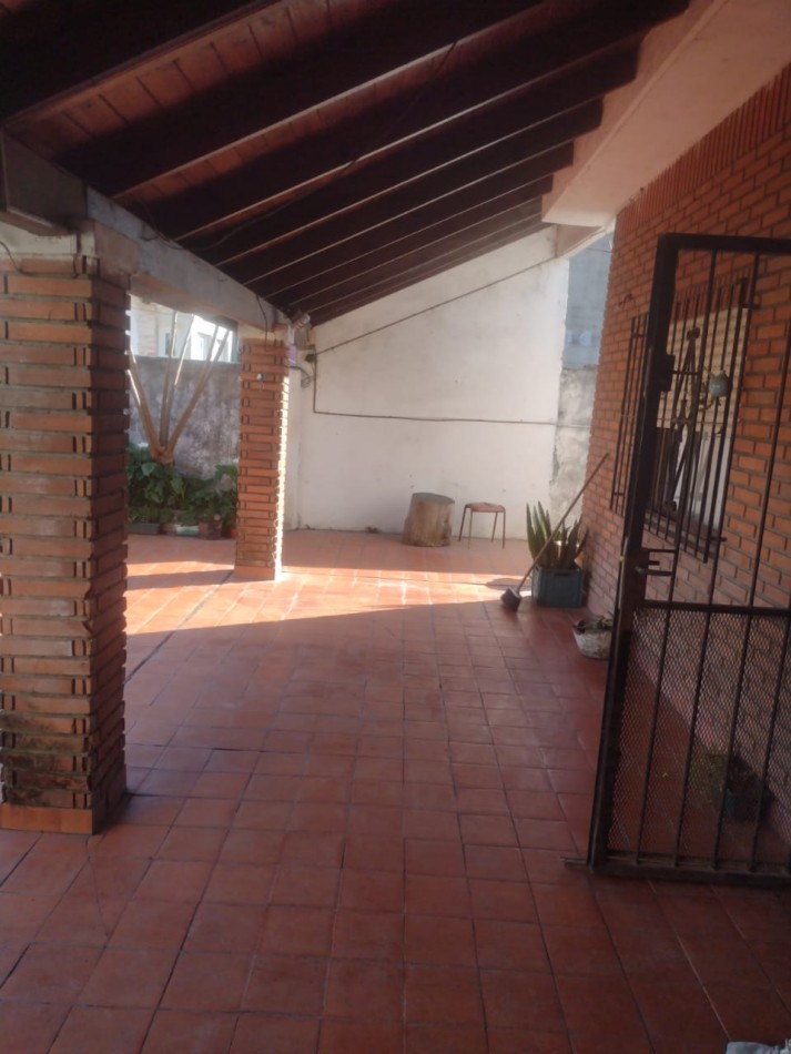 CASA DE 2 DORMITORIOS EN JOSE C PAZ