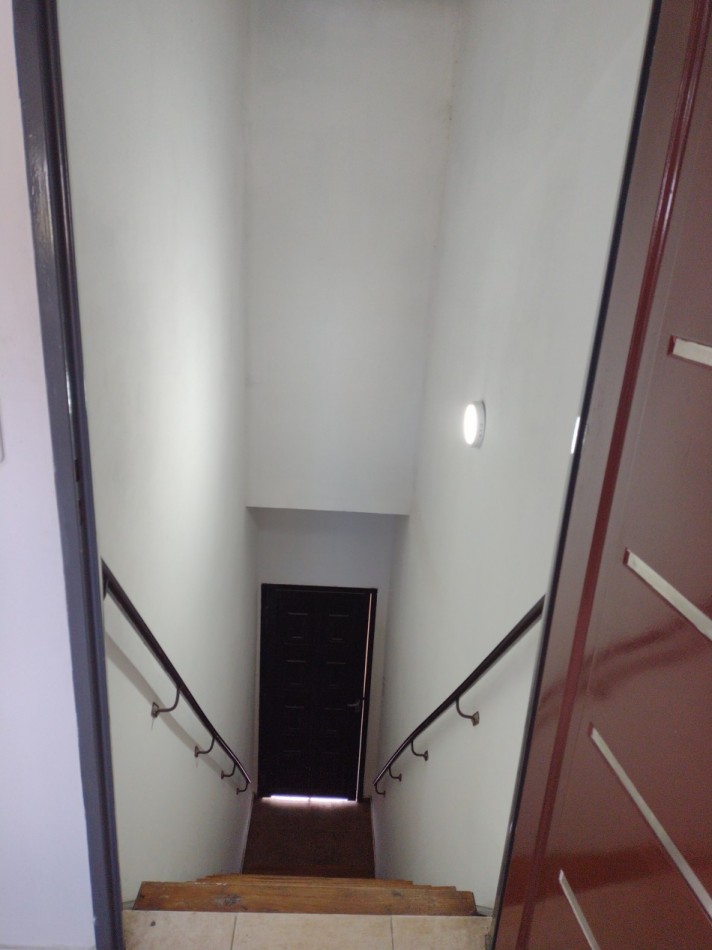 DEPARTAMENTO DE 2 AMBIENTES EN PLANTA ALTA ( BARRIO STA. RITA  -  JOSE C. PAZ )