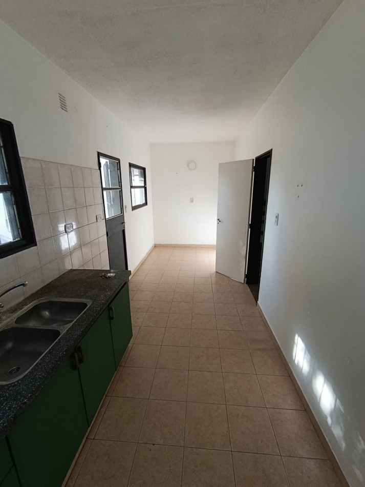 CASA 4 DORMITORIOS EN JOSE C. PAZ