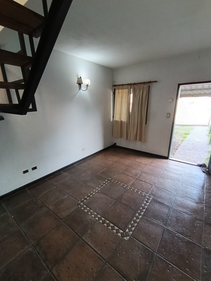 CASA 4 DORMITORIOS EN JOSE C. PAZ