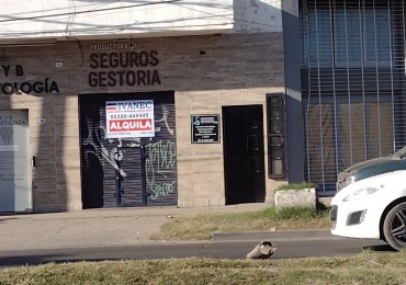 LOCAL SOBRE AV. HIPOLITO IRIGOYEN EX RUTA 197 - JOSE C. PAZ