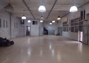 LOCAL EXCELENTE UBICACION